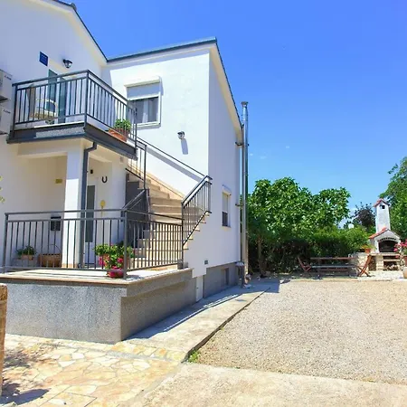 With Parking Space Njivice, Krk - 20898 奈维斯