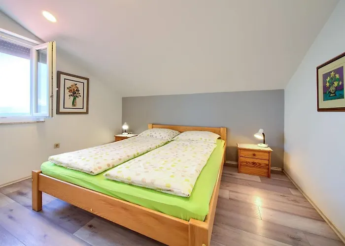 With Parking Space Njivice, Krk - 20898 Apartamento