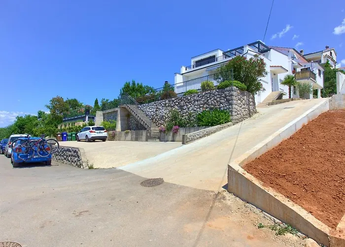 Apartamento With Parking Space Njivice, Krk - 20898 Njivice